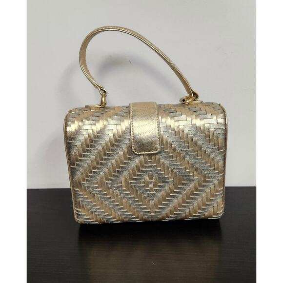 Gold Coast Gold/Metalic Woven Leather Design - Picture 5 of 10